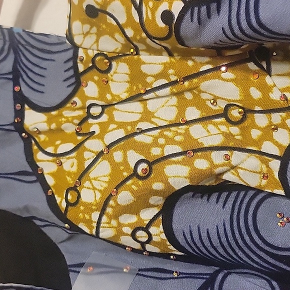 Custom-made Cold Shoulder Rhinestone Decor Multi- Color Patterned Peplum Top - Picture 6 of 14